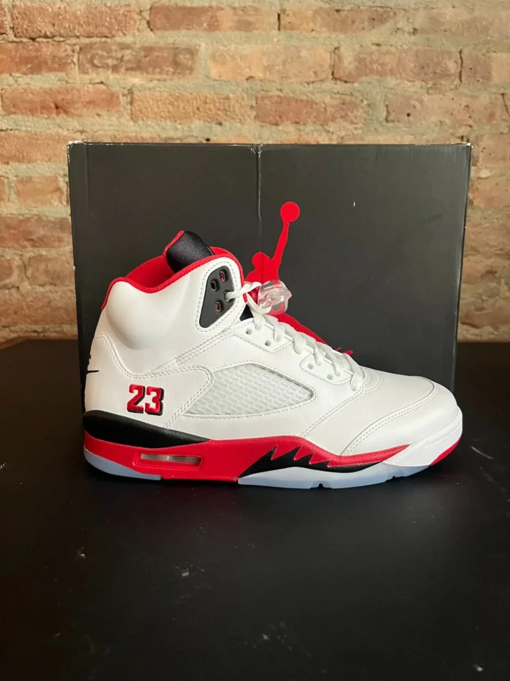 Air Jordan 5 Retro Fire Red Black Tongue 2025 Men's US 8 New